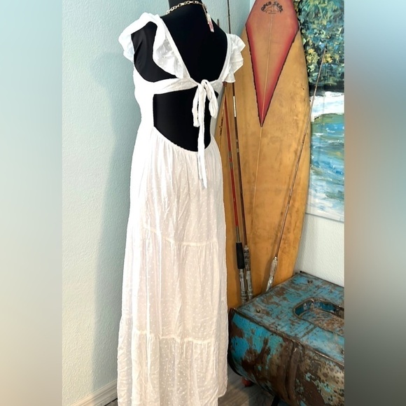 NWT Stilletto’s, Gorgeous White Eyelet Dress, Lightweight, Elegant,Timeless,L - Picture 3 of 16